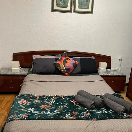 Sant Marti Apartment *